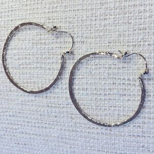💛Chic Gold-Tone Hoop Earrings